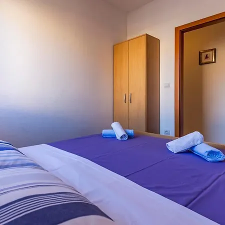 Apartment Istriensonne - Veruda Mit Grillterrasse