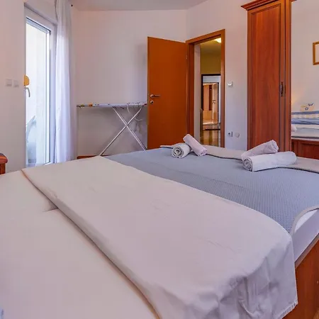 Apartment Istriensonne - Veruda Mit Grillterrasse Pula