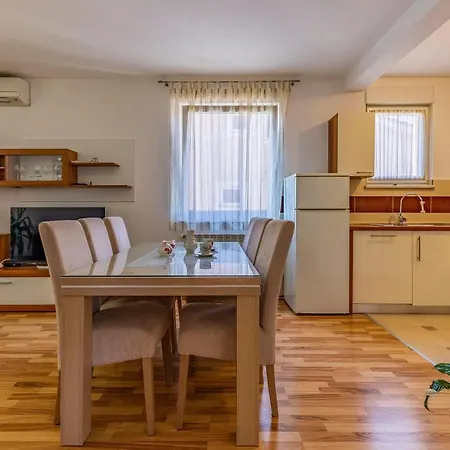 Istriensonne - Veruda Mit Grillterrasse Apartment Pula