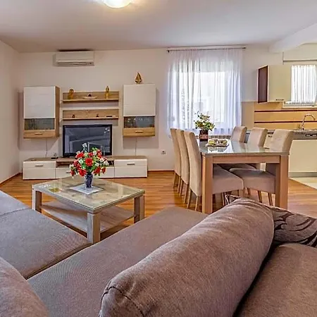 Istriensonne - Veruda Mit Grillterrasse Apartament *
