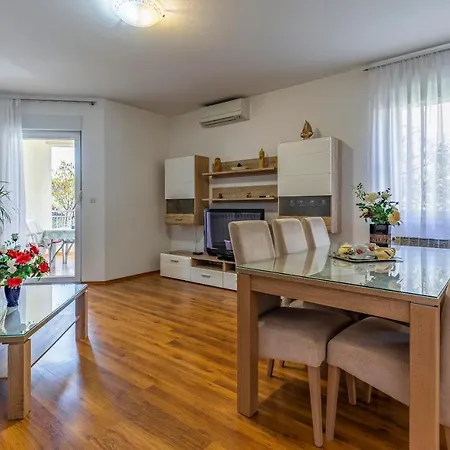 Apartment Istriensonne - Veruda