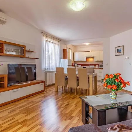 Istriensonne - Veruda Apartment *